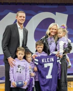 DEAL ACCEPTED: Kansas state wildcats  Collin Klein has secured another top college deal of 4 years contract with Kentucky wildcats worth $207.2 millions dollars even while still headcoach of Kansas state wildcats to become their……read more